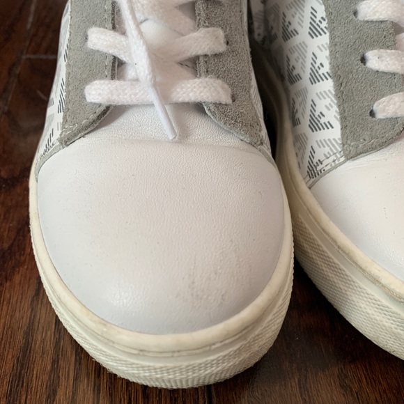 Boys Armani high tops (size 13) - Picture 7 of 8